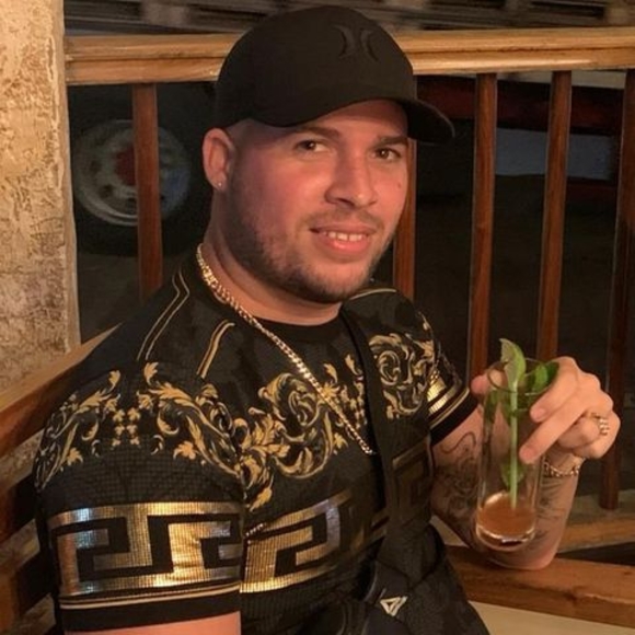 Meet your Posher, Azdrelys - Picture 1 of 1